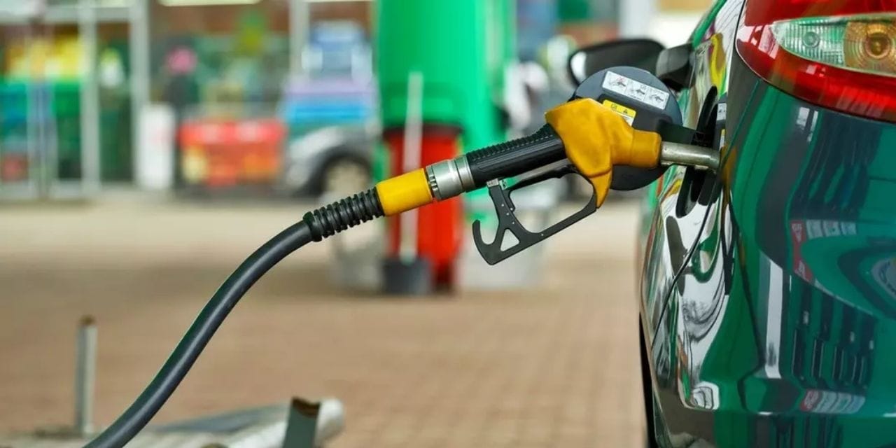 benzin ve motorine zam geldi mi ZudER7LE