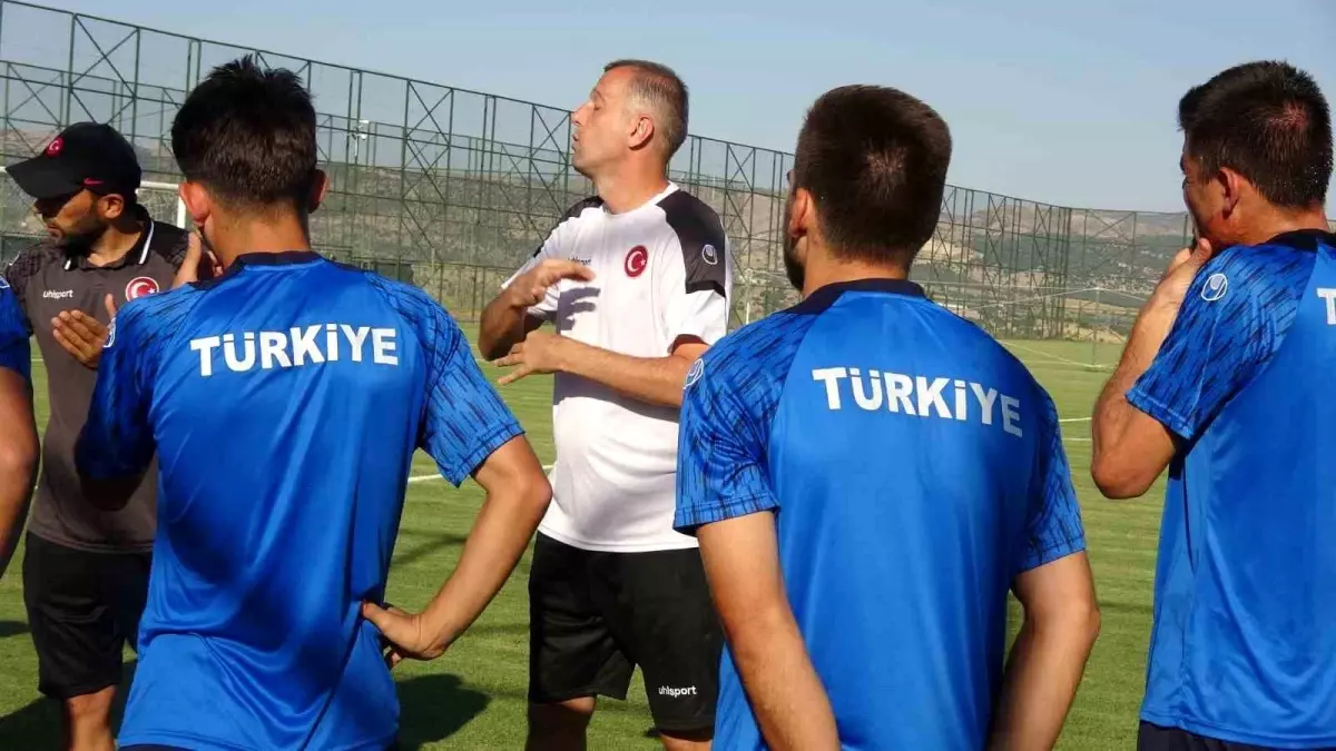 okan kurt isitme engelli ailesine destek oluyor 3VenFMP4