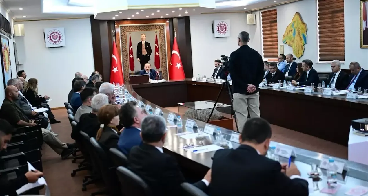 sehri ayaga kaldiran iddia vali cikan haberleri kesin bir dille yalanladi 7tRLUWuN