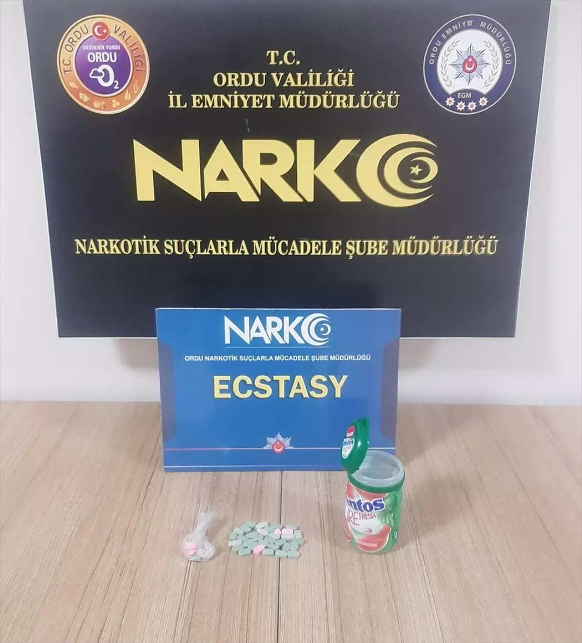 uyusturucu operasyonunda iki tutuklama GzkZqtkI