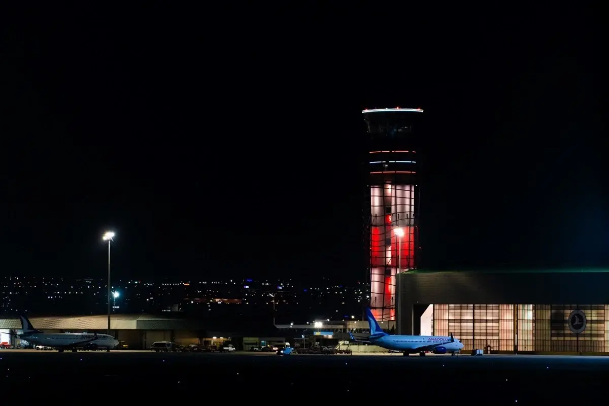 cumhuriyet bayrami coskusu havalimaninda B6Rxjymi.jpg