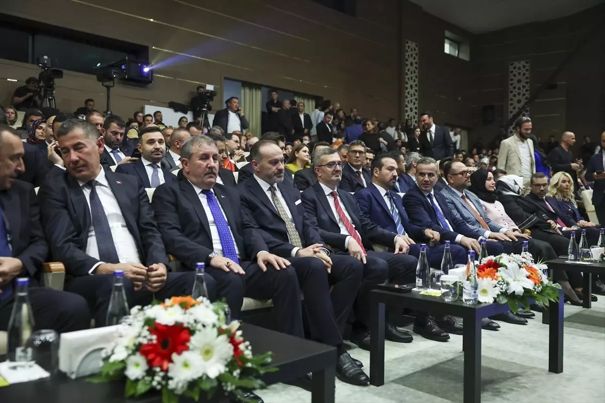 iletisim baskani duran trt avazin yeni yayin donemi tanitim programinda konustu aciklamasi XlQi5Jkp