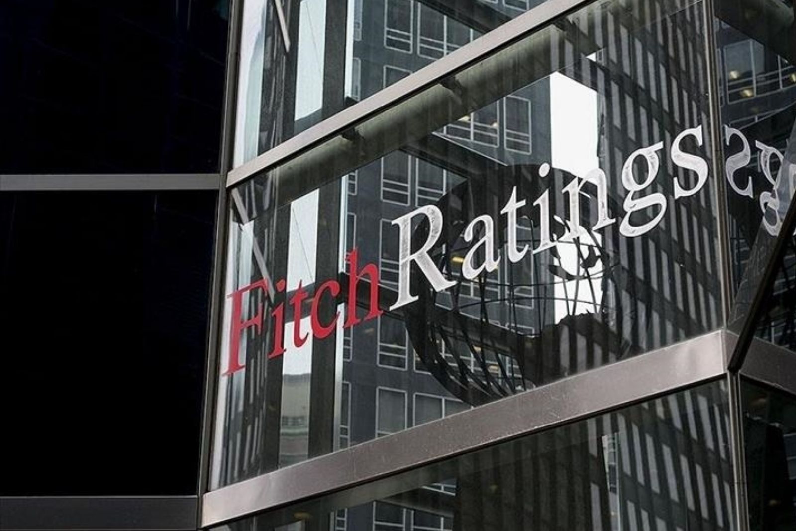 fitch ratings uzmanlari istanbulda turk ekonomisini masaya yatirdi WXtfggUD.jpg