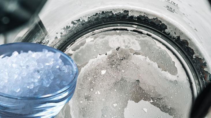 Çaydanlıktaki Kireci Hızla Gideren Sirke Alternatifi: Limon Tuzu İle 2 Dakikada Temizlik