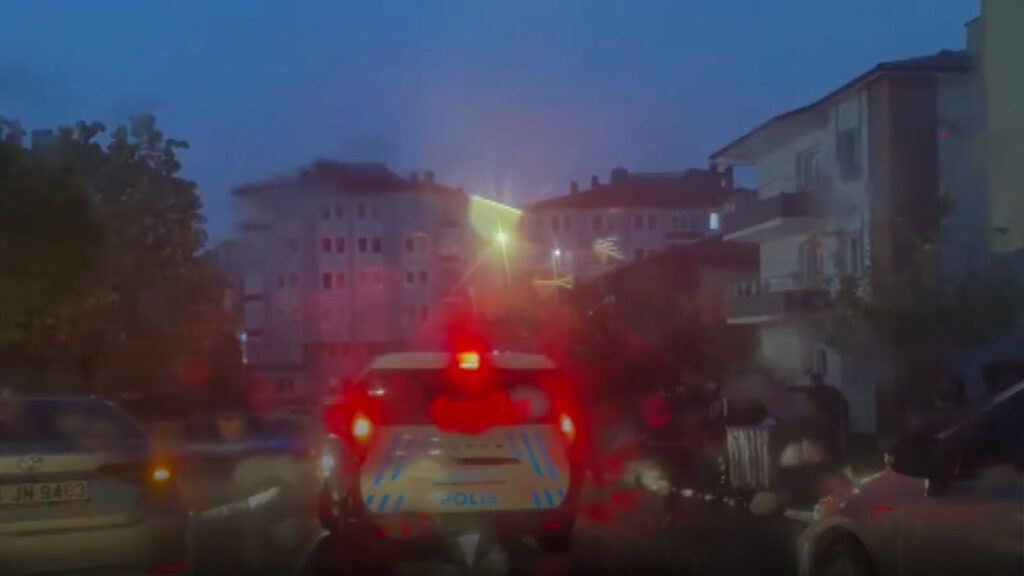Kelepçeli Şüpheli Çorum’da Polisten Kaçtı, Kısa Sürede Yakalandı