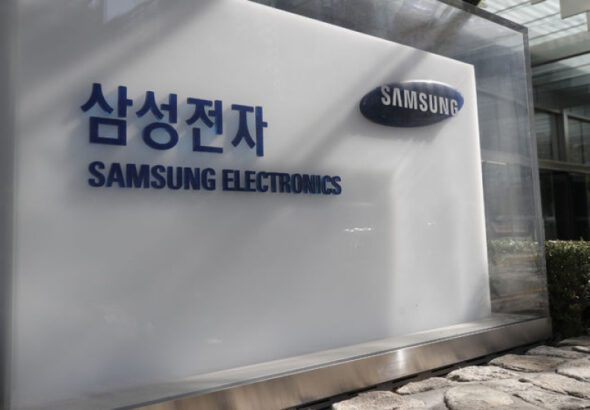 samsung-tarihi-kilometre-tasina-ulasti-1-trilyon-dolar-SdTOdniE